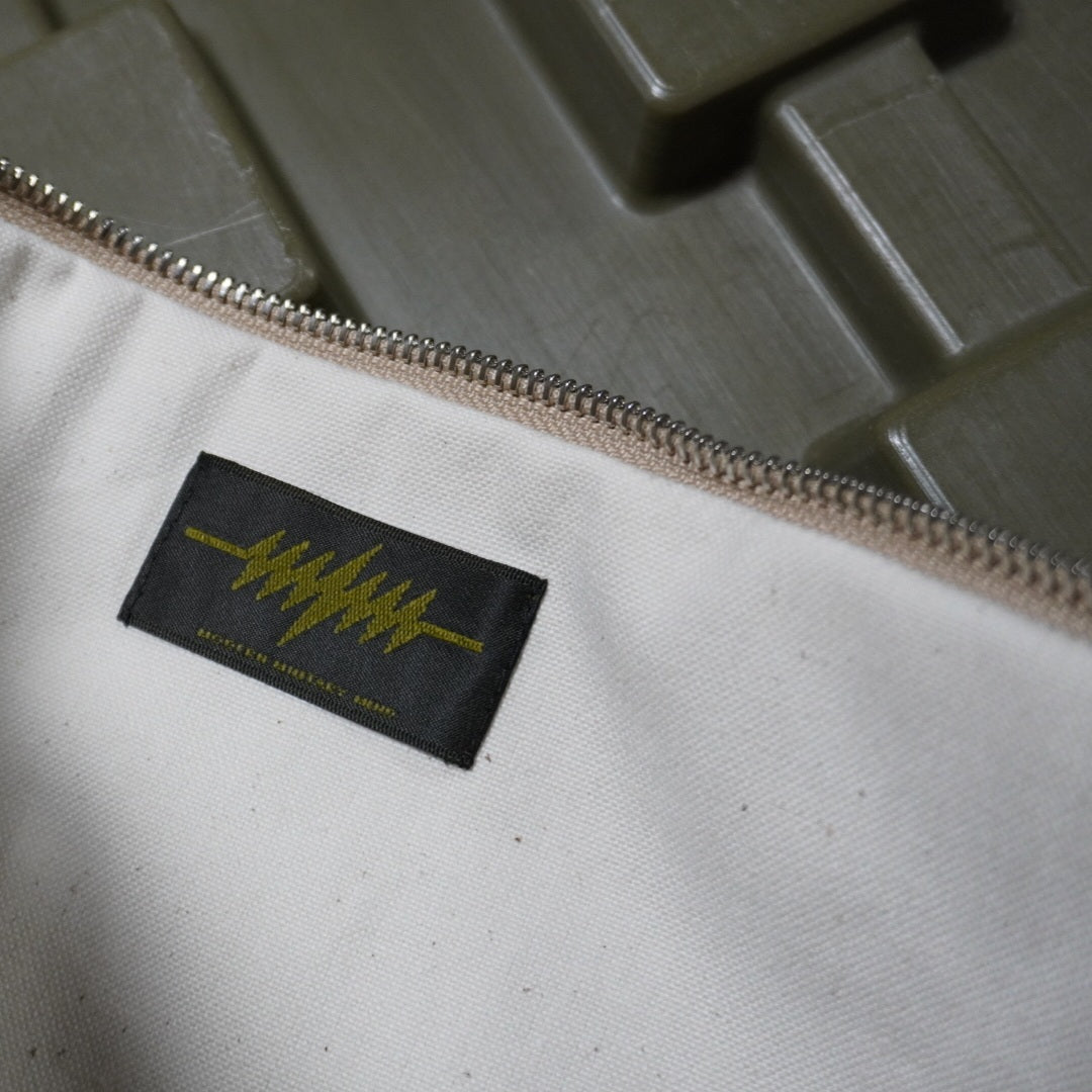 MMM. Mission Clutch Bag AOR1×Beige Cowhide