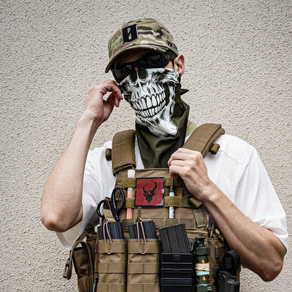 MMM.  22inch NIGHT GLOW SKULL BANDANA